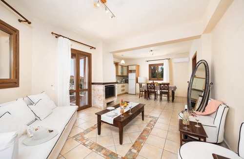 Sarlata Villa | Ilios Kefalonia - Three Bedroom Villa, Sleeps 6