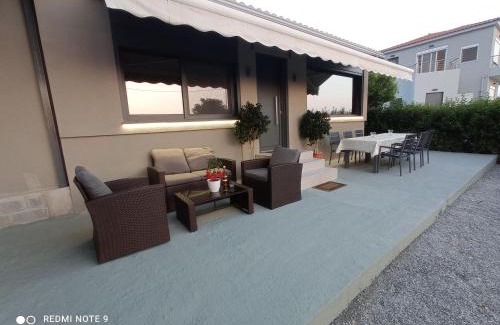 Mikri Mantineia House | Iliovasilema