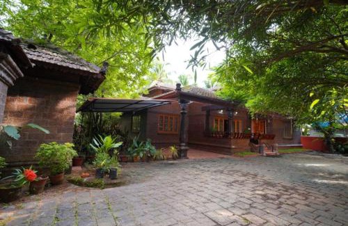 Khattalwada Villa | Illam courtyard Heritage Bungalow l 4 BHK