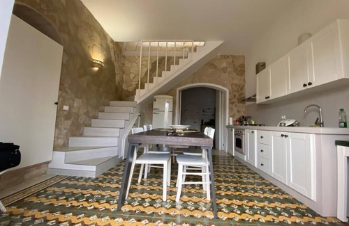 Roca Vecchia House | Illiria Holiday Home in Roca Vecchia - very close to the sea