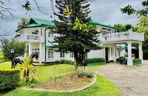 Deraniyagala Hotel | Ilukthenna bungalow