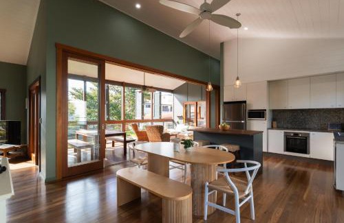 Dicky Beach Apartment | iluna at Dicky Beach