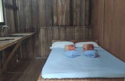 Adams Cabin | Ilyn's Homeyplace by Travelax