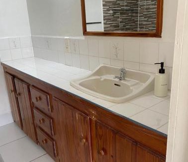 Mount Pleasant Bay House | Immaculate 3 Bed Villa Overlooking Admiralty Bay