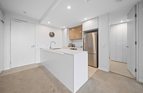 Barton Apartment | Impeccable 1-Bed with Alfresco Dining in Barton