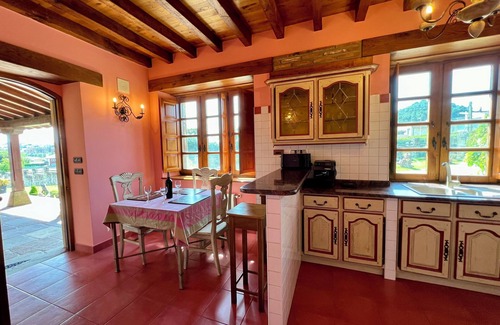 Mompia Villa | Impresionante Villa, Finca Stylish Host