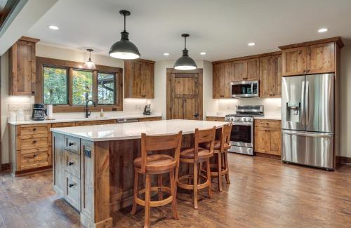 Presque Isle House | Impressive Presque Isle Lake House with Water Access