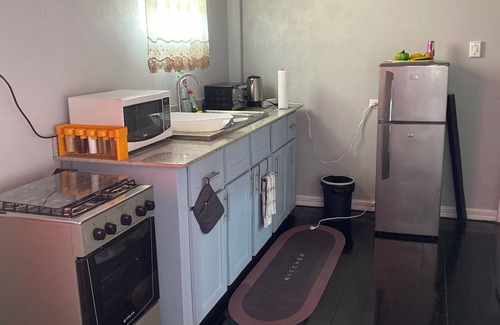Georgetown Apartment | In City - Minutes to Regent St, Botanical Gardens, Cuffy Sq, and Bourda Market.