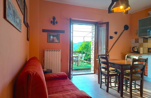 Urbino Apartment | In Farmhouse independent apartment 2+2 people. Breathtaking view!
