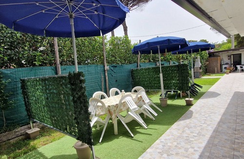 Paestum House | In Paestum vacation home sleeps 9 200 meters from the sea and 1 km Temples Paestum