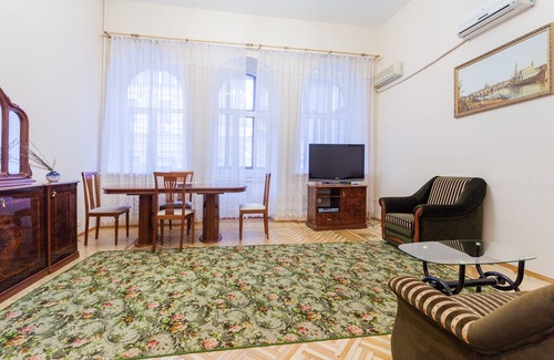 Shevchenkivs'kyi District Apartment | 🌏💛💙💜❤️🇺🇦 in Shevchenkivs'kyi district