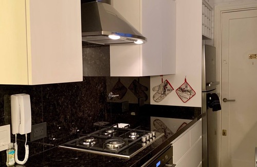 Recoleta Apartment | In the heart of Recoleta, a classy French Pied-à-Terre, like new, like home.