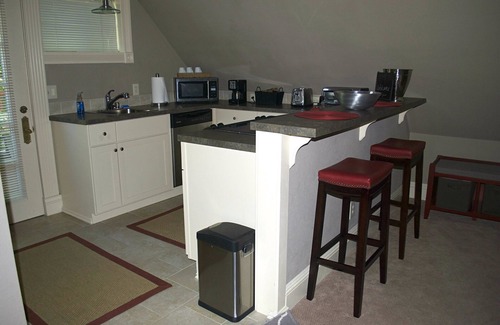 Fayetteville Apartment | In The Center Of It All !
