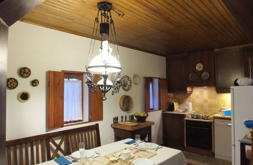 Soure Cottage | In the center of Portugal, in nature in a rustic house with garden and river