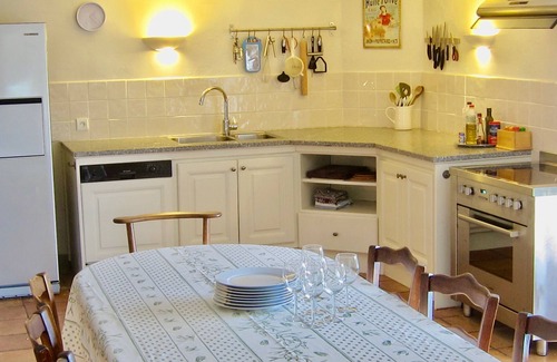 Roquebrun House | In the charming village of Roquebrun sur Orb. Suitable for 8 to 10 people.