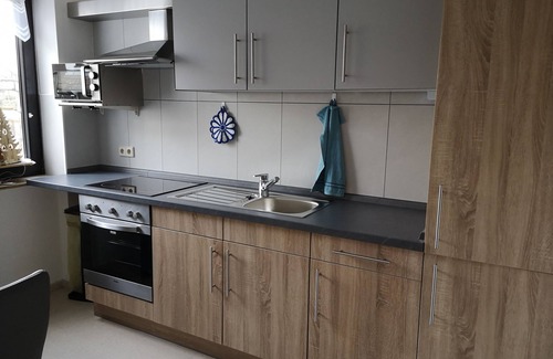 Holzminden Apartment | In the heart of the Hochsolling, quiet renovated apartment with terrace