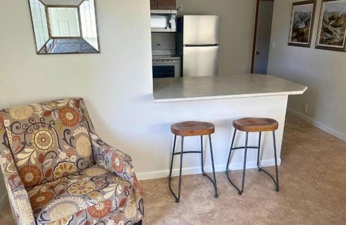 Elbow Lake House | In Town - Close to Hospital, Maplewood Manor, 2 Churches, Splash Pad, & Parks.