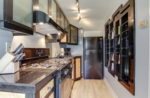 Old Bend House | Incredible Getaway, Heart of Bend-Walk Everywhere!