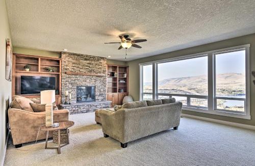 The Dalles House | Incredible Oregon Retreat with Private Hot Tub!
