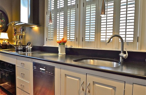 Plymouth House | Incredible Townhouse 2 blocks to Harbor, SubZero kitchen, Architectural Detail