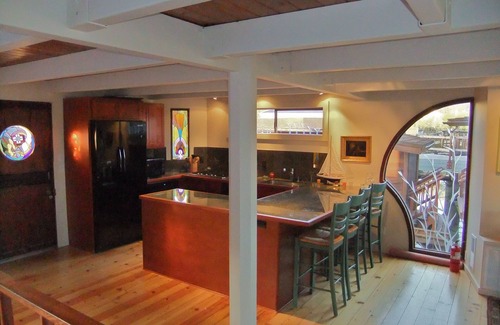 Sausalito Boat Rental | Incredible Views. Beautiful Houseboat in Sausalito.