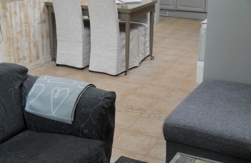 Egliseneuve-d'Entraigues Cottage | Independent cottage, very comfortable, wifi, Sancy near Super Besse