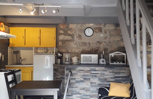 Sainte-Enimie House | Independent stone house overlooking the medieval city of Sainte Enimie