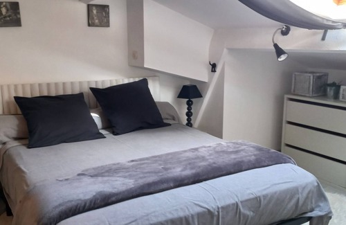 L'Estaque Bed & Breakfast | Independent floor in villa Swimming pool