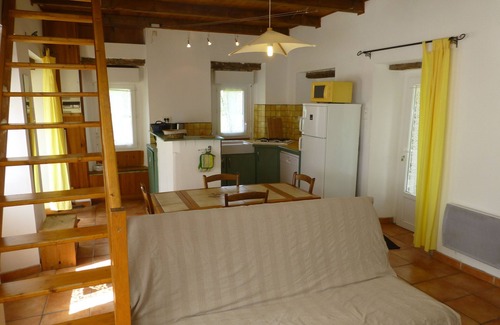 Le Martinet Cottage | Independent gîte, private swimming pool and large garden, quiet, activities.