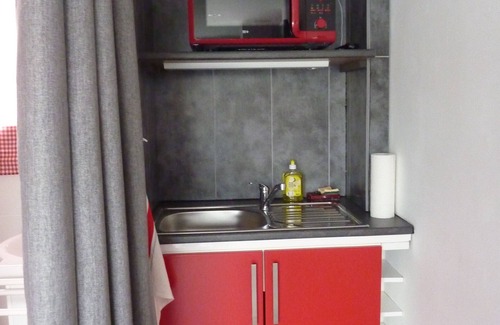 Esnandes Apartment | independent studio, coastal village 15 minutes from La Rochelle and Ile de Ré,