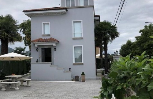Poo House | Indian type Villatosabellacasa
