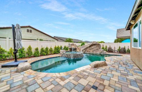 Indio House | IndioStay with private Pool, Water Slide, Waterfall, Jacuzzi and Fire Pit near Coachella