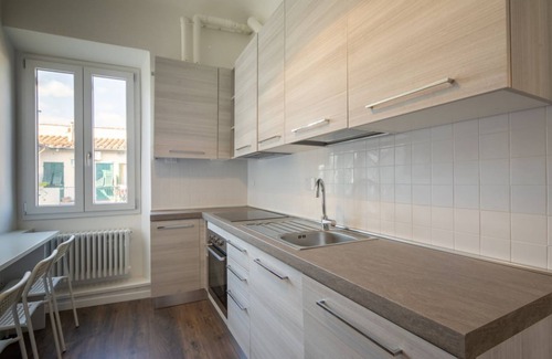 San Lorenzo Apartment | Indipendenza House in Florence by Mmega