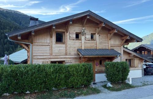 Les Contamines-Montjoie Ski Chalet | Individual chalet for up to 12 people maximum