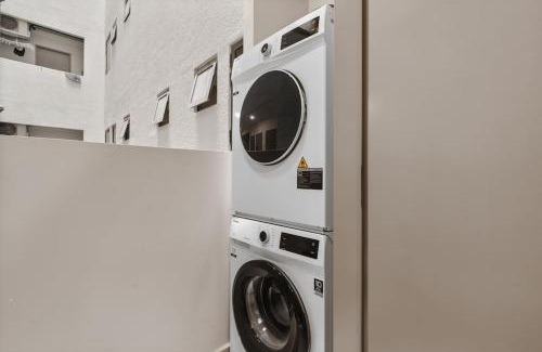 Taman Pertama Apartment | IndoChina 3BR MVertica near MRT by RumaBnB