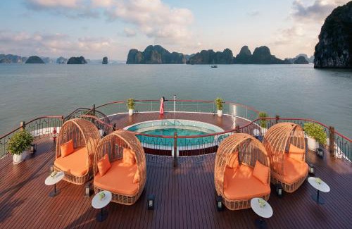 Ha Long Boat Rental | Indochine Premium Halong Bay