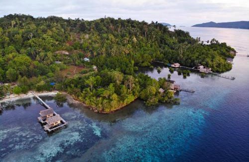 Sawinggrai House | Indos Homestay-Raja Ampat