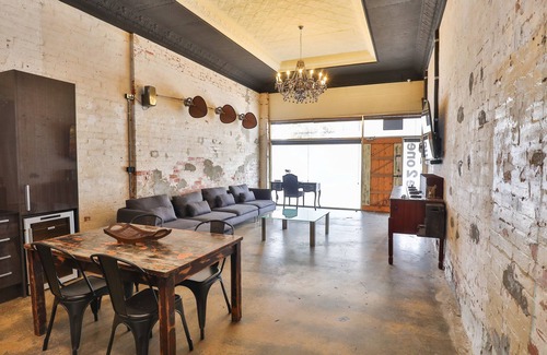 Mildura Central Business District Apartment | Indulge Apartments - Eighth Street