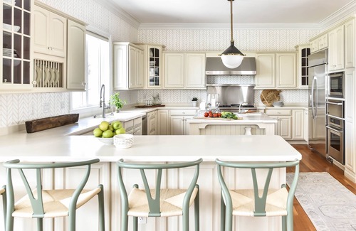 Leesburg House | Indulge in Elegance: 7 BR Manor in Historic Waterford