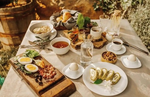Sezana House | Indulge in Timeless Luxury at Chateau Asa