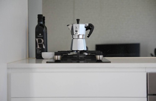 Windsor Apartment | Indulgent stay in trendy Prahran