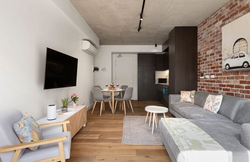 St Kilda Condo | Industrial Vibes on Chapel Street.