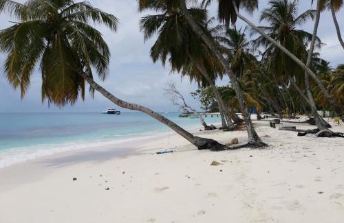 Mandhoo House | INFINITE LAGOON
