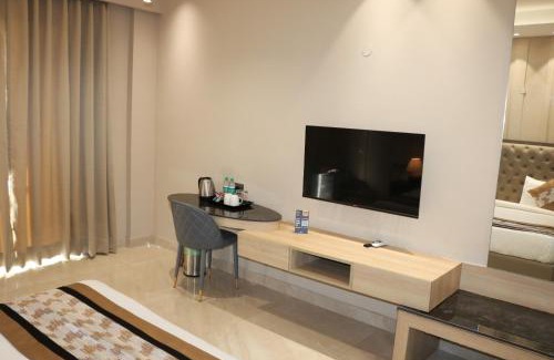 Gurugram Hotel | Infinity Stays Hotel Near Medanta Hospital