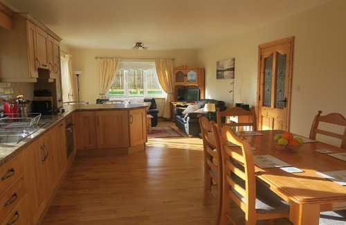 Rathnamagh House | INGLEWOOD - Ballina, Crossmolina Co Mayo Sleeps 8 Sister property to Thistledown