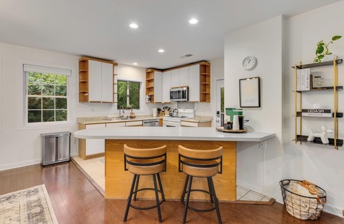 Inman Park Condo | Inman Park Gem - Steps from Krog & Beltline