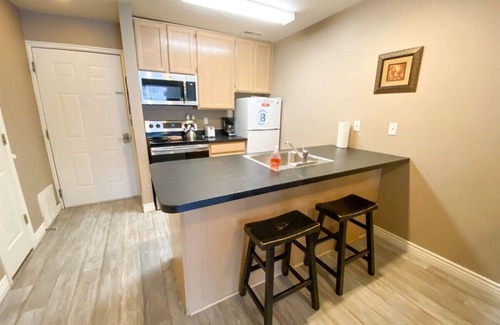 Harbor Village Condo | Inn Building Condo #110 (Pet friendly, free Wi-Fi)