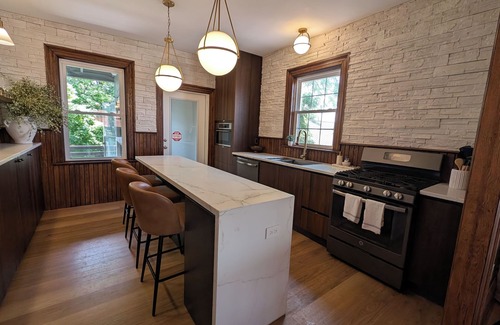South Main Street Apartment | Inn on Main - Downtown Penthouse in Geneva