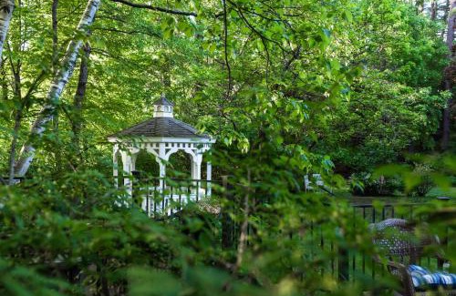 Brattleboro Bed & Breakfast | Inn on Putney Road