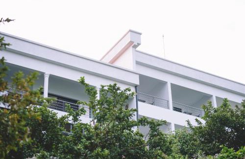 Kibuye Hotel | Inn on the lake